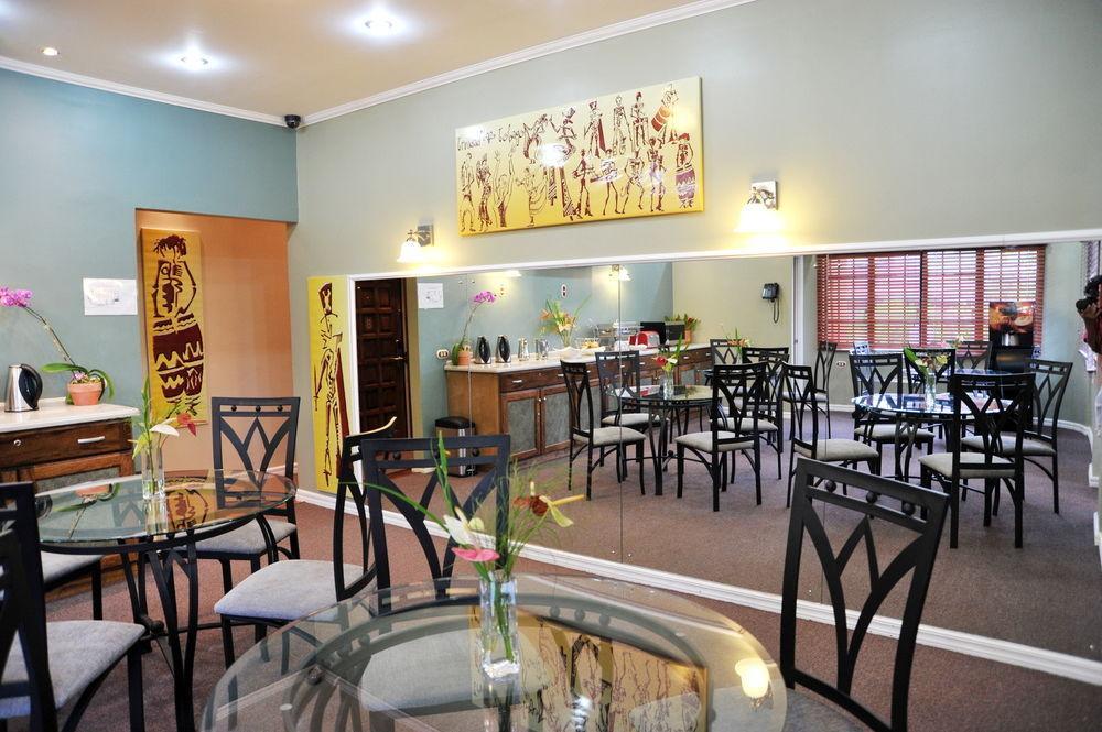 Culture Crossroads Inn Port of Spain Extérieur photo