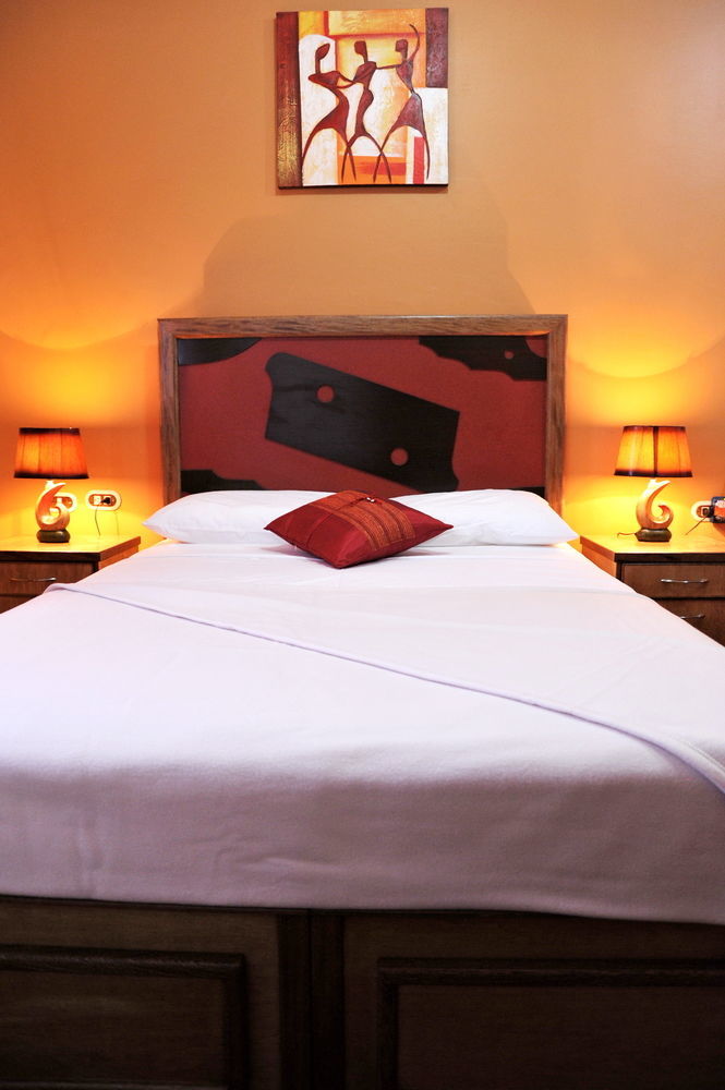 Culture Crossroads Inn Port of Spain Extérieur photo