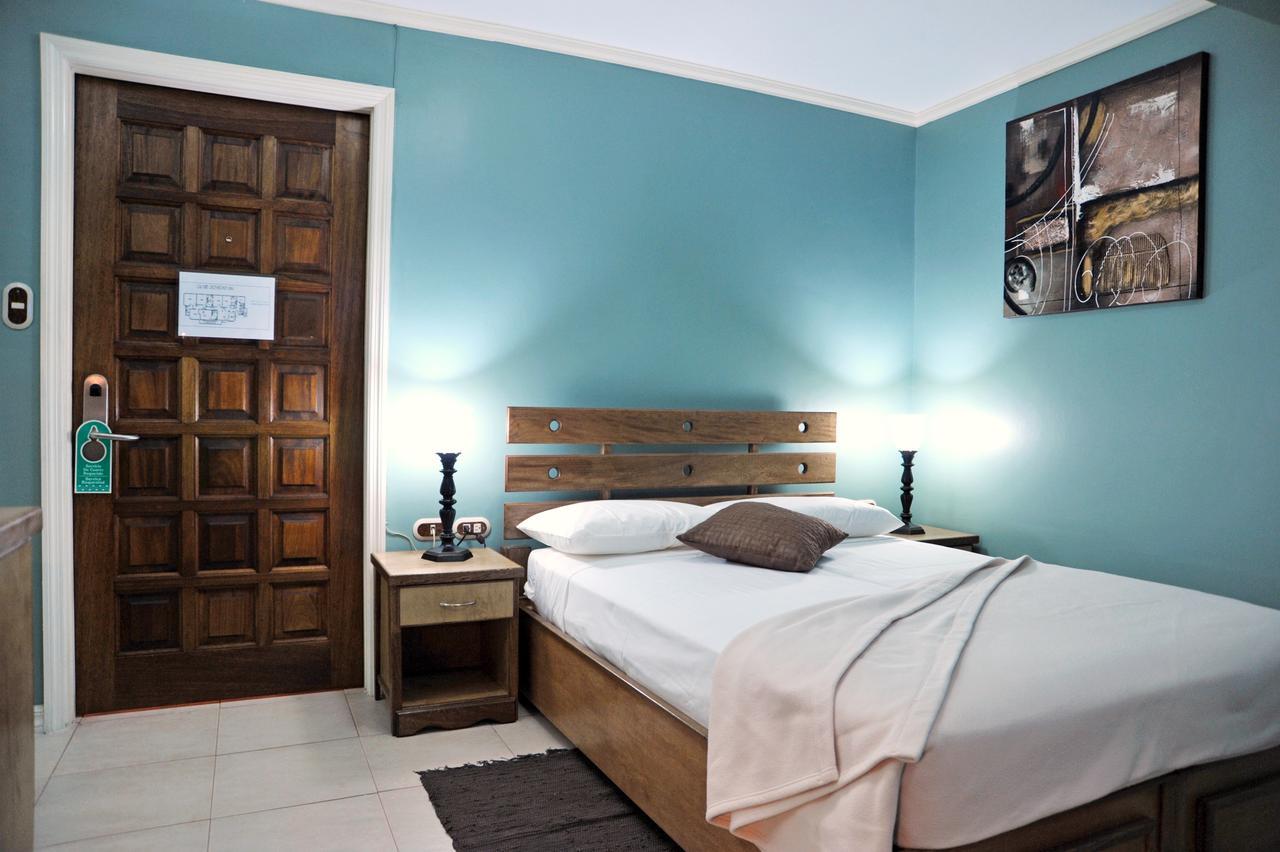 Culture Crossroads Inn Port of Spain Extérieur photo