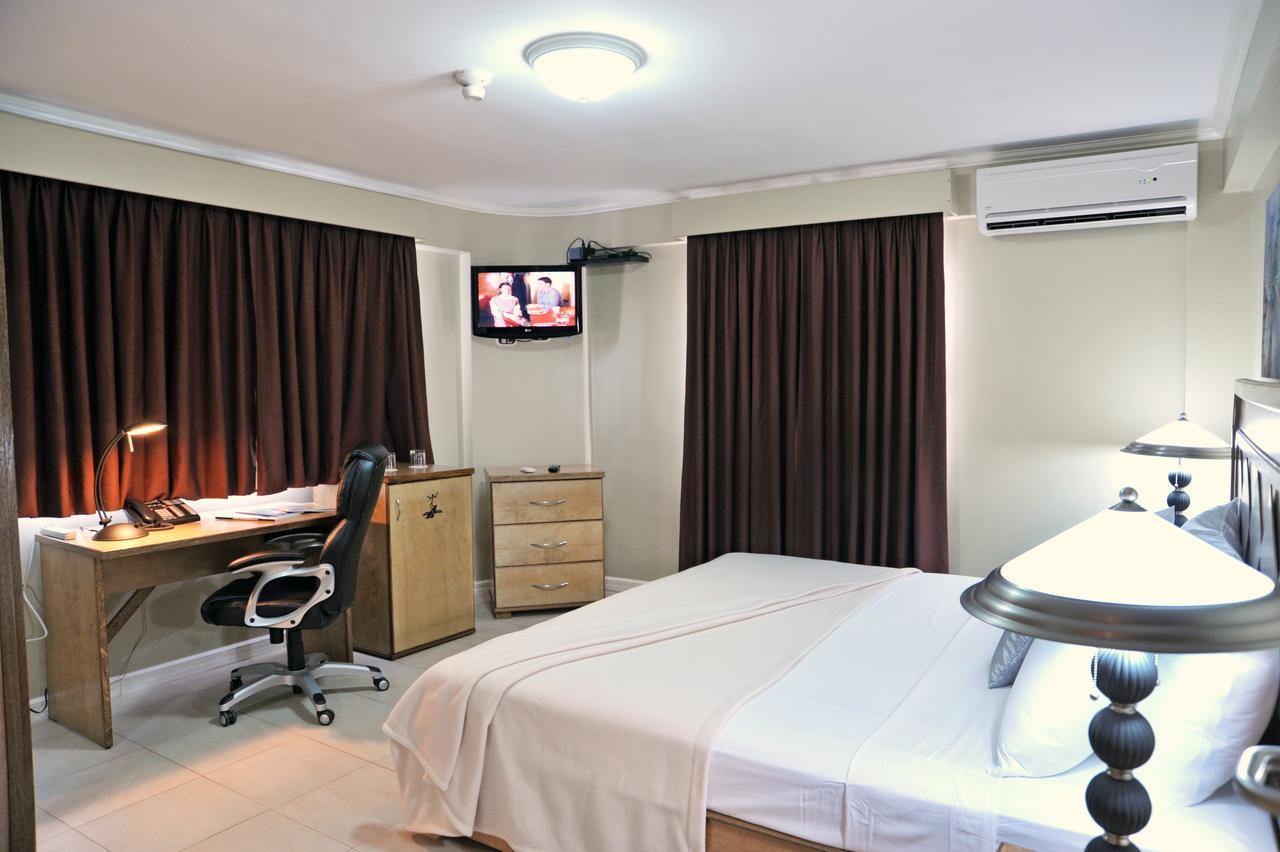 Culture Crossroads Inn Port of Spain Extérieur photo