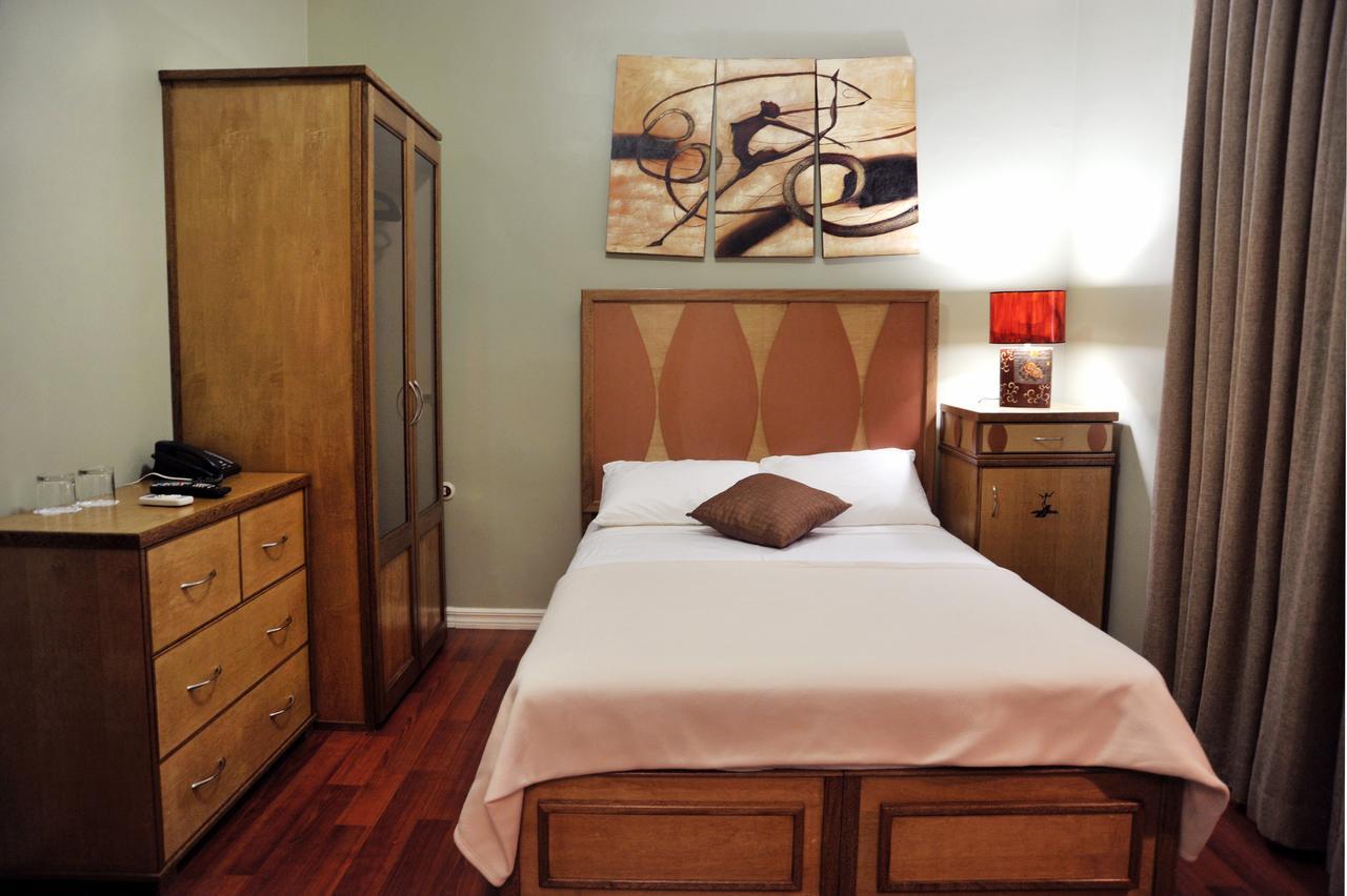 Culture Crossroads Inn Port of Spain Extérieur photo