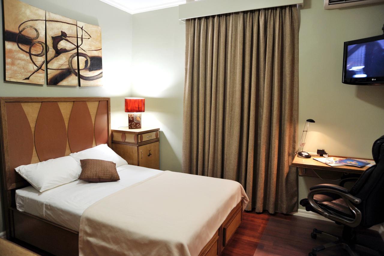 Culture Crossroads Inn Port of Spain Extérieur photo