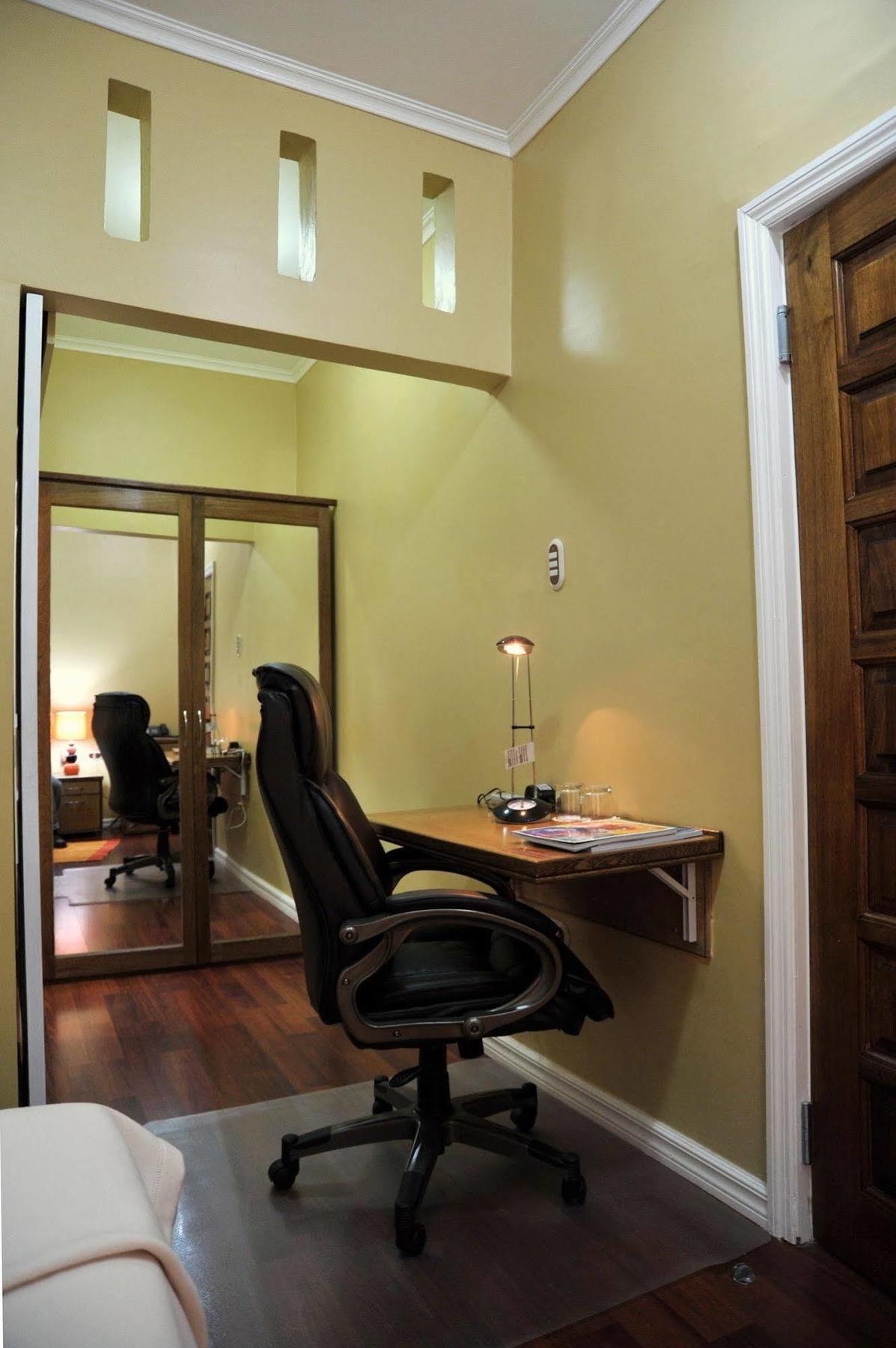 Culture Crossroads Inn Port of Spain Extérieur photo