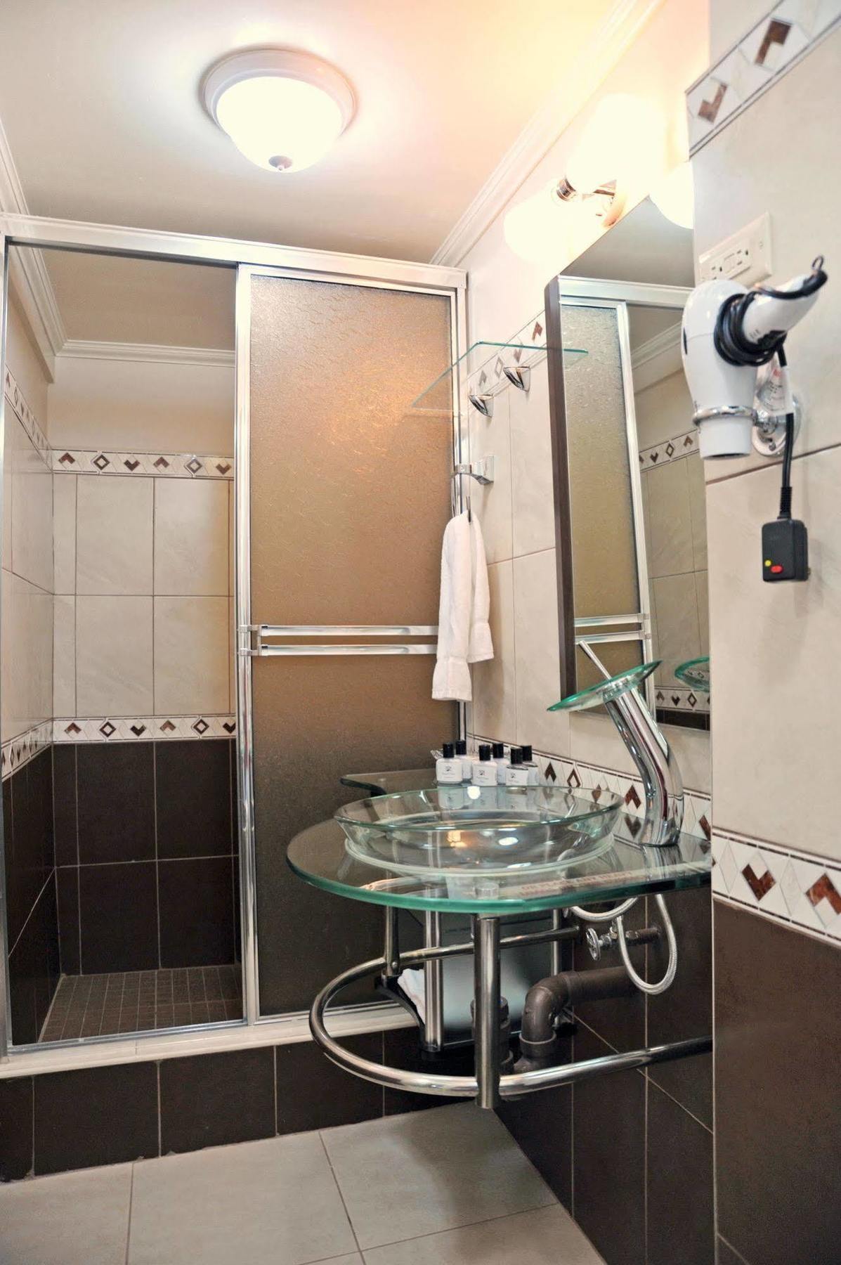 Culture Crossroads Inn Port of Spain Extérieur photo